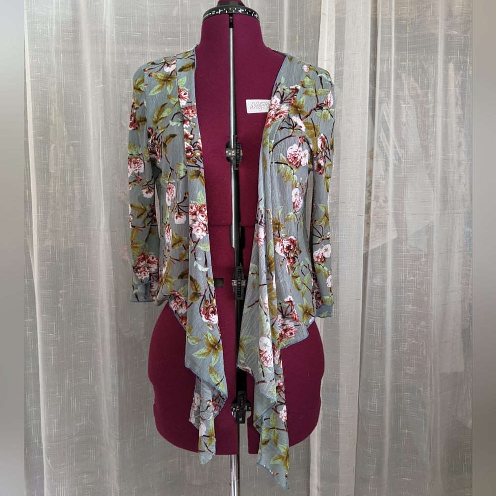 Grey blue floral cardigan by Creation
